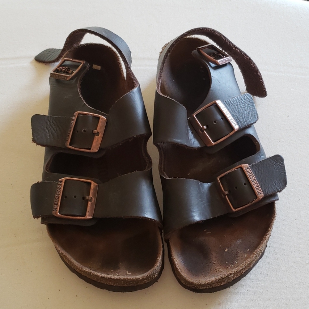 Birkenstocks Milano sandals size 39 narrow width.
